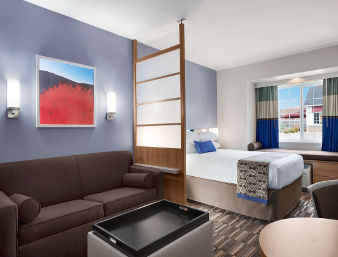 Microtel & By Wyndham Vernal/naples