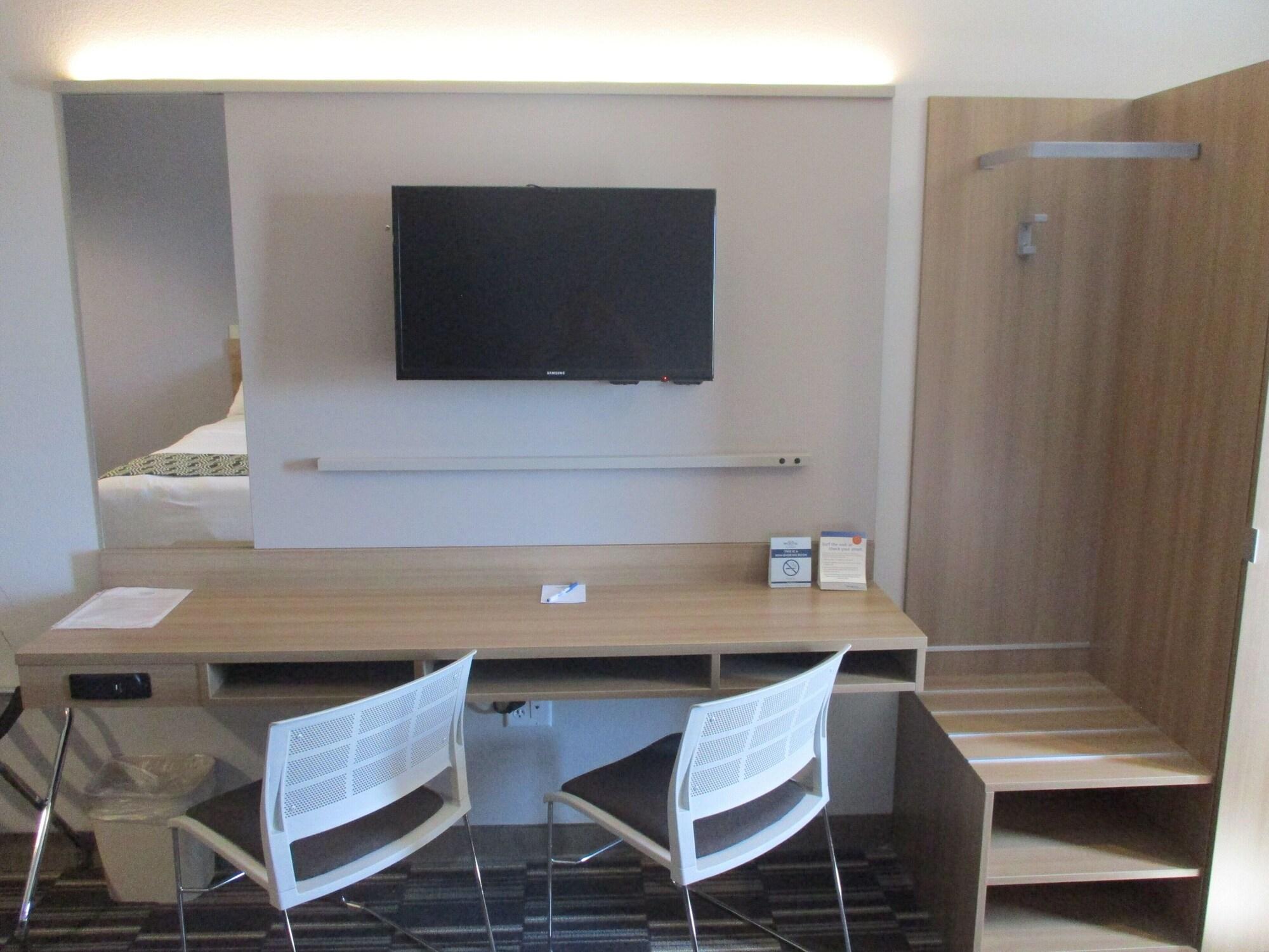 Hotel Microtel & By Wyndham Vernal/naples