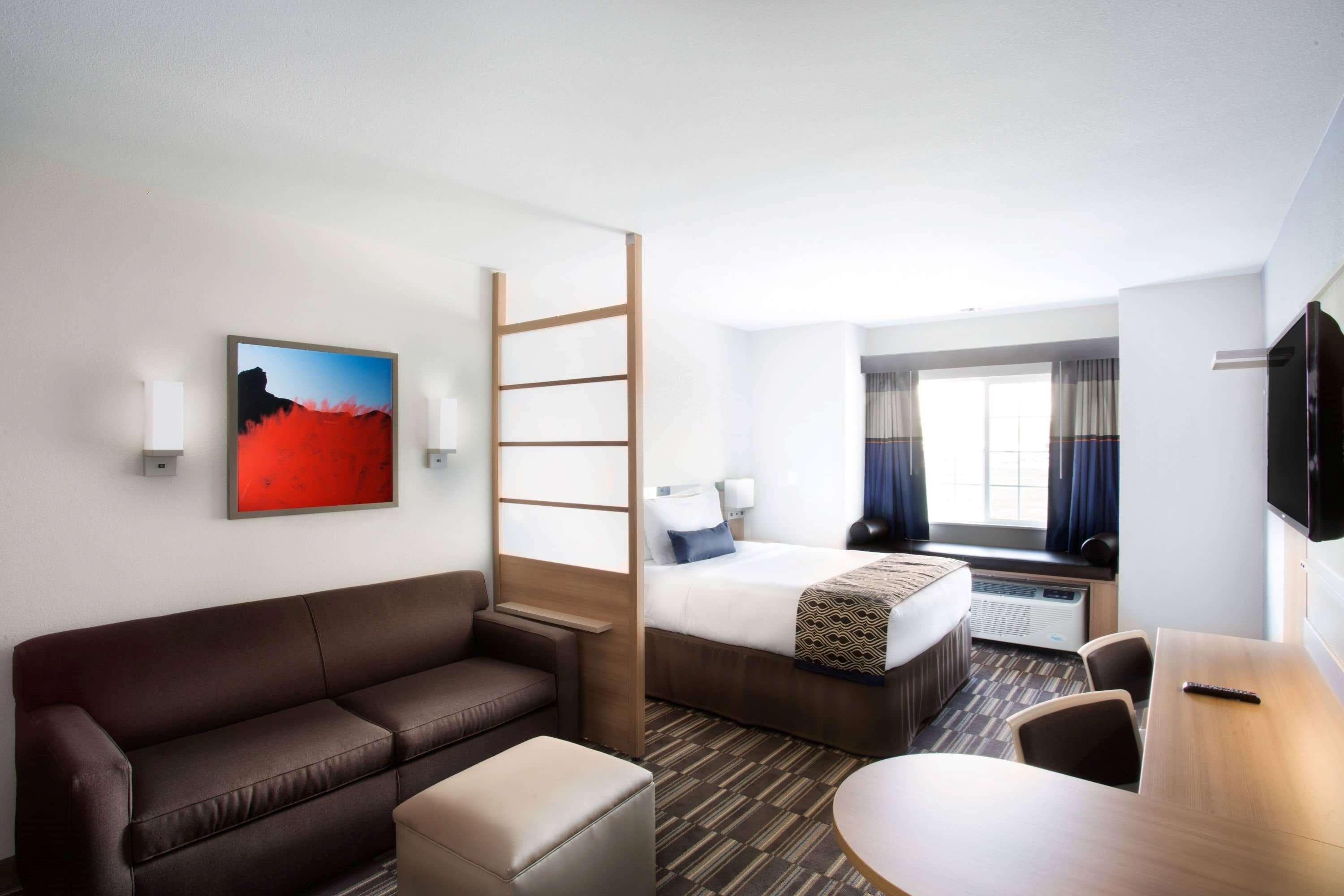 Microtel & By Wyndham Vernal/naples 2*
