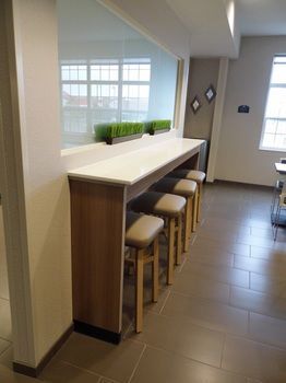 Microtel & By Wyndham Vernal/naples Hotel